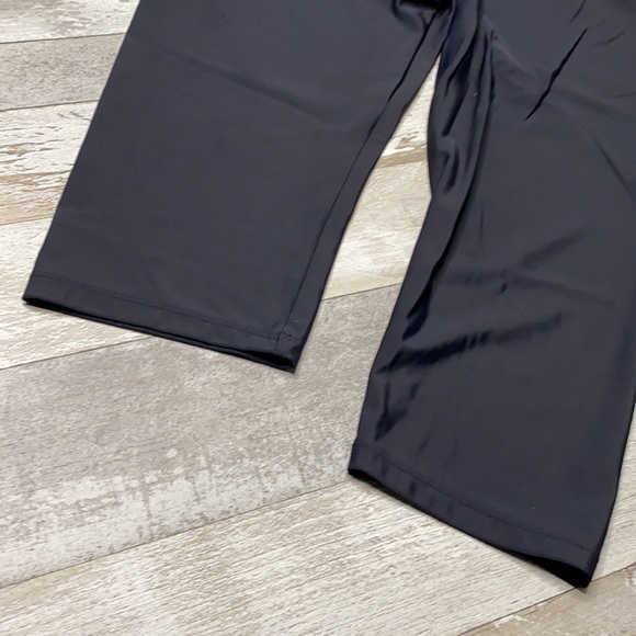 Women’s Under Armour Dri Fit Capri Leggings - Lrg - Picture 4 of 6